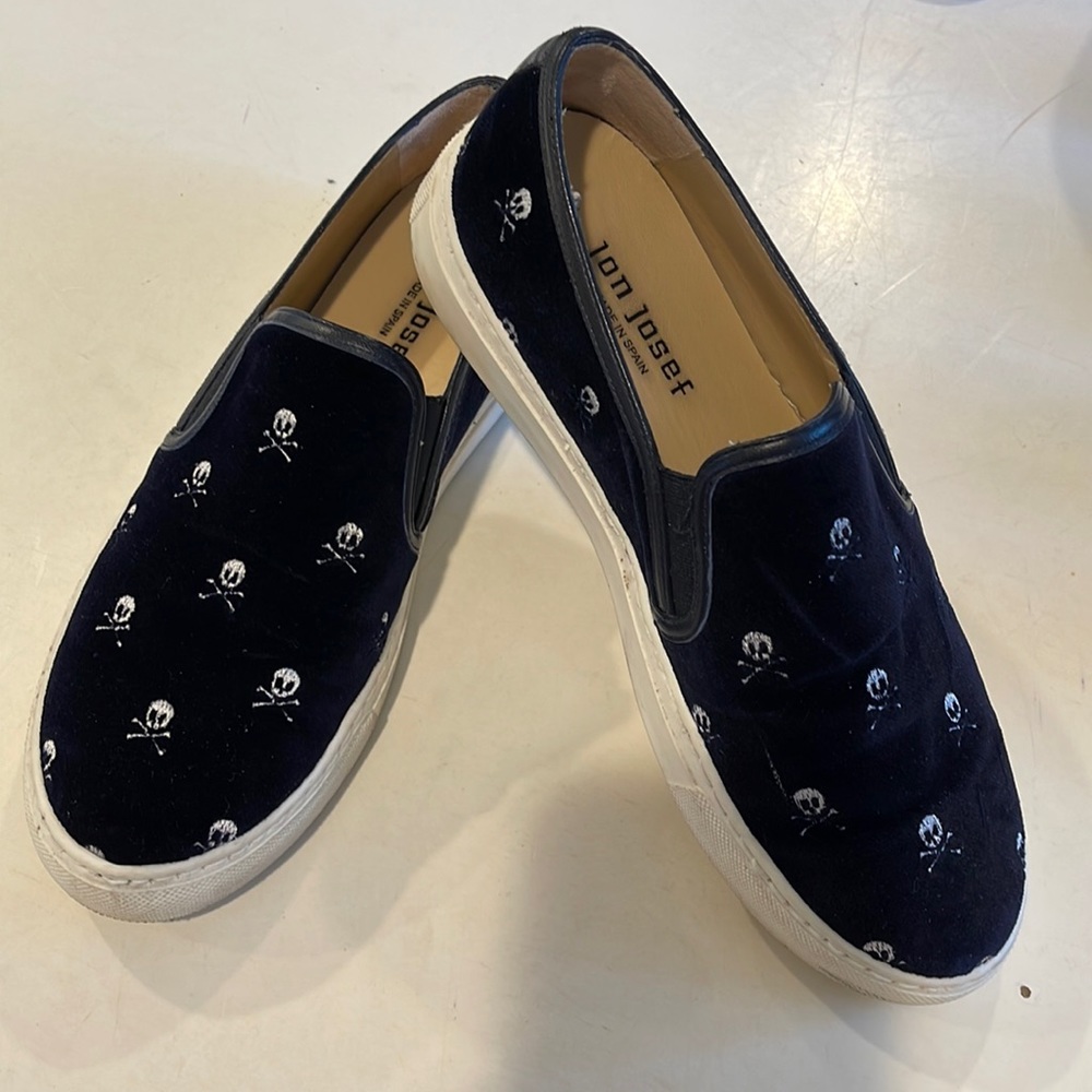 Anthropology Jon Josef Velvet/Leather Skull & Cross Bones Slip On Sneakers